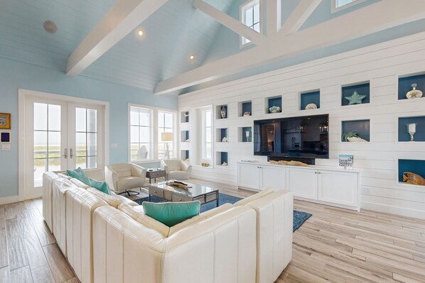 Televisión, libros y videoteca 