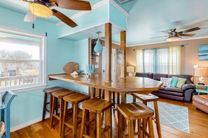 Dining - Updated Downtown Home w/ Private Pool & Covered Deck – Walk to Beach (Port Aransas)
