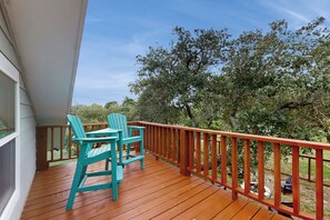 Terrace/patio - Deluxe Getaway on Big Corner Lot -- Great Locale Near Bay (Rockport)