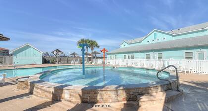 Nautical Nemo Cay Townhouse â Family-Friendly Pools, Next to Waves Resort