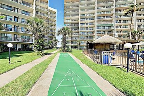 Sport court - Saida II Corner Unit¦Private Gulf-View Balcony¦Pools, Hot Tubs & Tennis (South Padre Island)