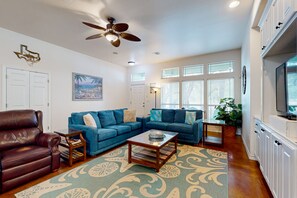 Televisión, reproductor de DVD, libros y videoteca 