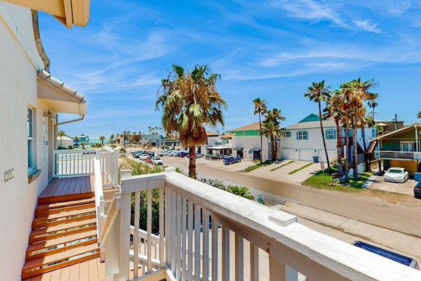 Property grounds - Swordfish at Sea | All-Suite Gem with Private Balcony & Walkable Locale (South Padre Island)