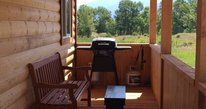 River Rest Luxury Cabin - The Beaverhead. Beautiful River and Mountain Views!!!