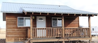 River Rest Luxury Cabin - The Ruby. Beautiful River and Mountain Views!!
