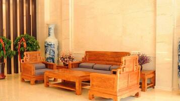 المنشأة من الداخل