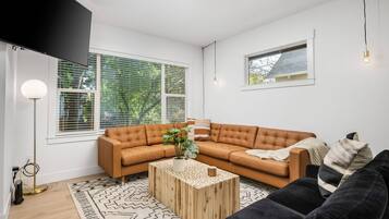 Télévision, baby-foot