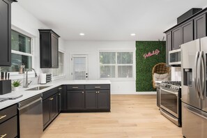 Unclassified image, 5 of 50, button