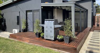 5 minute walk to Beach and close to Dromana