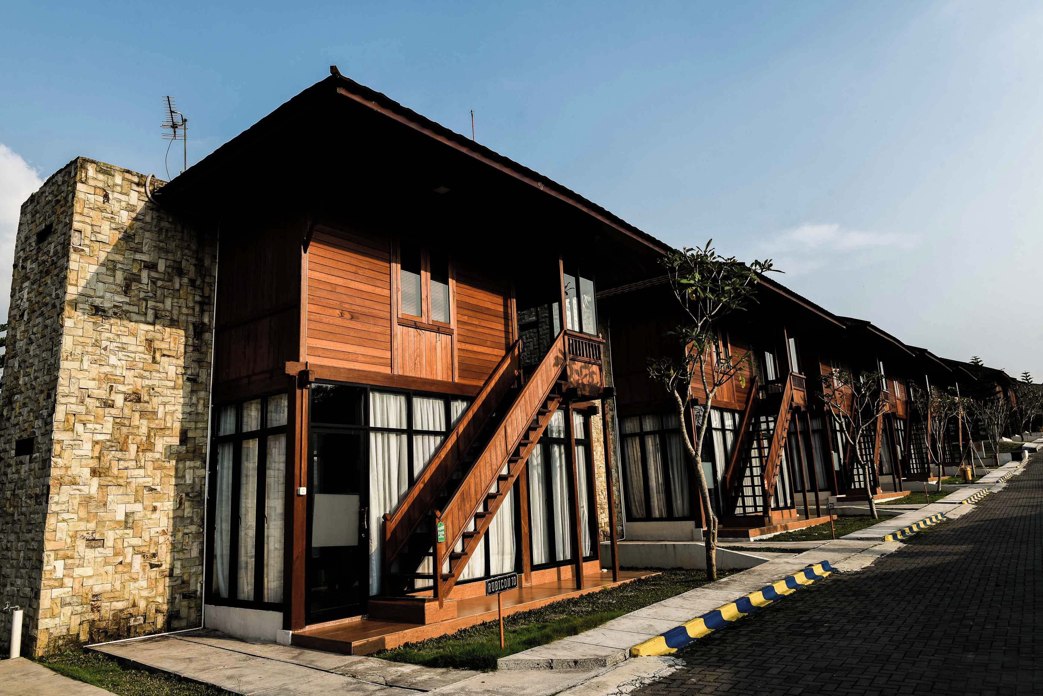 Villa, para no fumadores | Tabla de planchar con plancha, wifi gratis y ropa de cama 