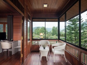 Garden view - JSI Resort (Megamendung)