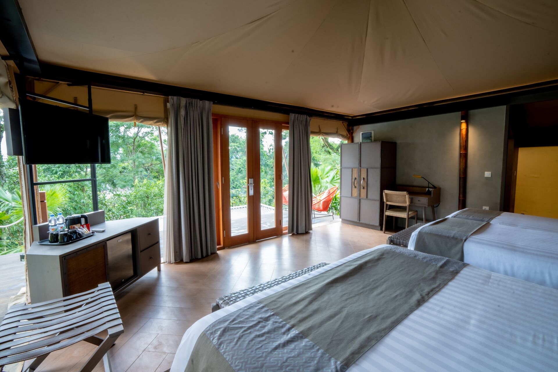 Willys Tent | Iron/ironing board, free WiFi, bed sheets