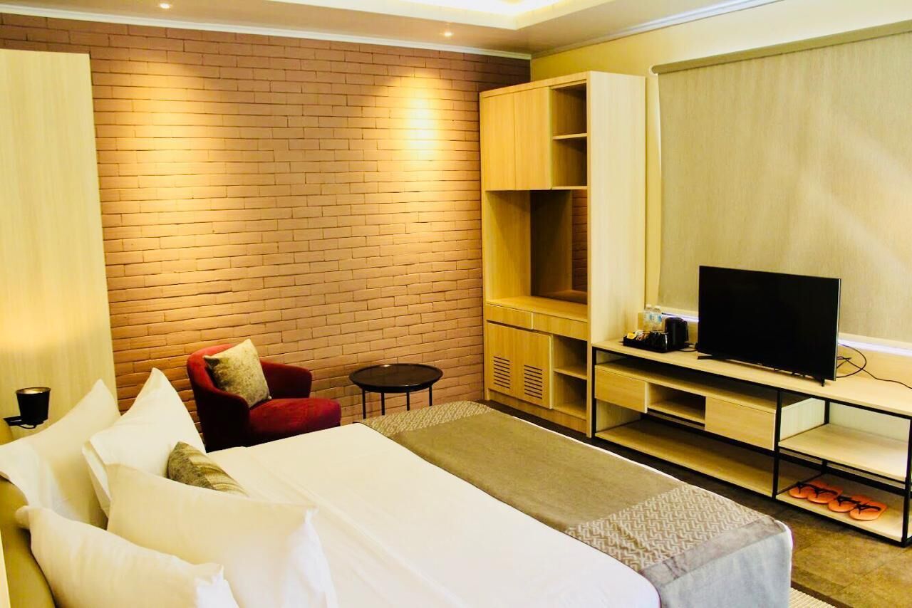 Superior-Doppelzimmer, Balkon, Bergblick | Bügeleisen/Bügelbrett, kostenloses WLAN, Bettwäsche