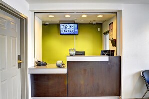 Lobby - Studio 6 New Orleans (New Orleans)