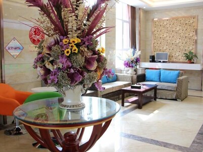 Greentree Inn Hainan Tibetan Autonomous Prefecture Gonghe County Express Hotel