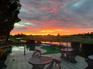 Outdoor pool - Monty's Riverside View Resort by Cocotel (San Antonio)