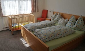 1 bedroom, WiFi, bed sheets - Vacation apartment NEUNERKOEPFLE - Pension Tannheim - Family Kleiner and Neumann (Tannheim)