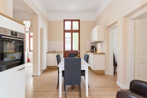 Dining - Villa Arcadia, App. 01 (Heringsdorf)