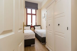 2 bedrooms, WiFi, bed sheets
