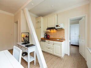 Fridge, oven, dishwasher, coffee/tea maker - Villa Amelia, App. 12 (Heringsdorf)