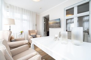 TV - Villa Albertine, App. 11 (Heringsdorf)