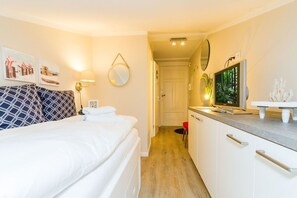 1 bedroom, WiFi, bed sheets - Villa Albertine, App. 12 (Heringsdorf)