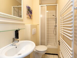 Shower, towels - Villa Arcadia, apt. 07 (Heringsdorf)