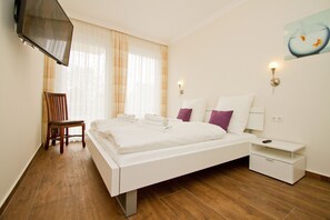 2 bedrooms, WiFi, bed sheets