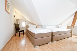 2 bedrooms, in-room safe, WiFi, bed sheets - Villa Dora, App. 14, Germany (Heringsdorf)