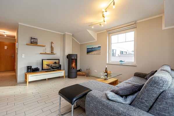 Unclassified image, 1 of 15, button