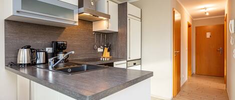 Fridge, microwave, oven, dishwasher