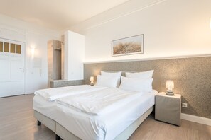 1 bedroom, in-room safe, WiFi, bed sheets