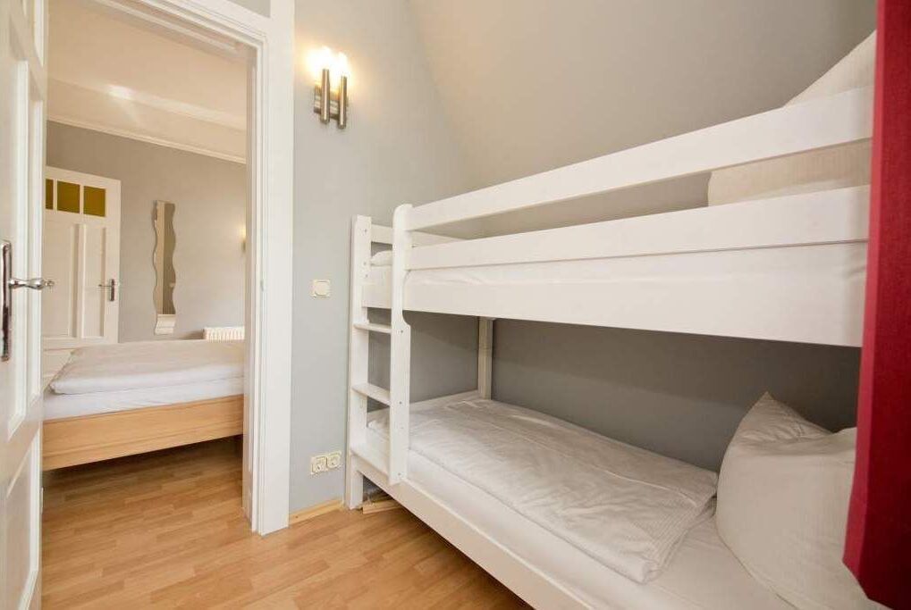 2 bedrooms, in-room safe, WiFi, bed sheets