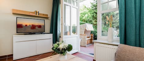 Fernseher, Kamin
