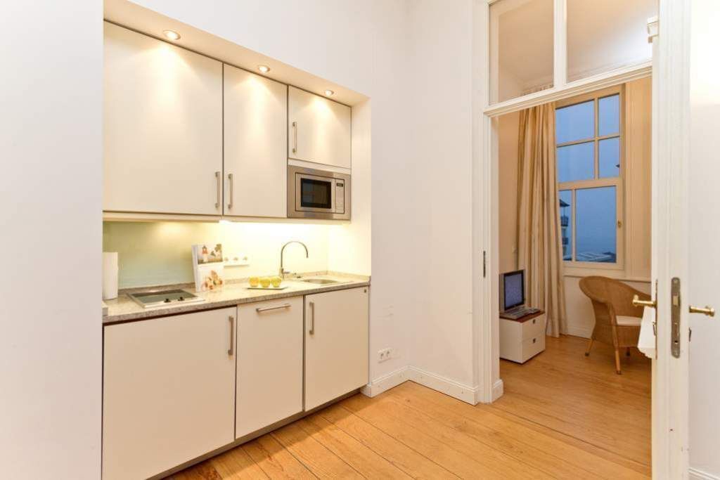 Kühlschrank, Mikrowelle, Geschirrspüler