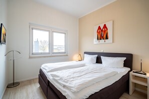 2 chambres, coffres-forts dans les chambres, Wi-Fi, draps fournis