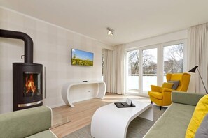 Televisie en een open haard
