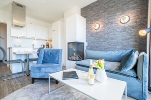 Fernseher, Kamin