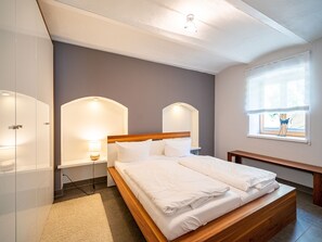 2 室のベッドルーム、WiFi、ベッドシーツ