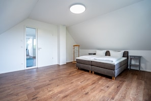 6 habitaciones, caja de seguridad en la habitación, wifi y ropa de cama