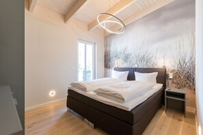 2 室のベッドルーム、セーフティボックス (室内)、WiFi、ベッドシーツ