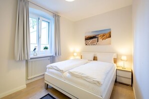 2 Schlafzimmer, Reisekinderbett, WLAN, Bettwäsche