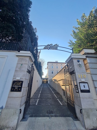 Hotel La Ville Rome