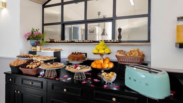 Breakfast buffet - Hotel La Ville Rome (Rome)