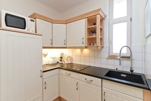 Kühlschrank, Mikrowelle, Geschirrspüler