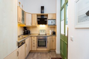 Køleskab, mikrobølgeovn, ovn, opvaskemaskine