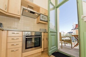 Kühlschrank, Mikrowelle, Ofen, Geschirrspüler