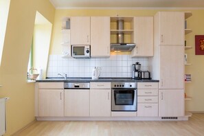 Fridge, microwave, oven, dishwasher
