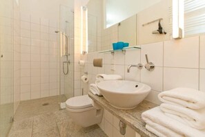 シャワー、タオル