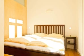 2 bedrooms, in-room safe, WiFi, bed sheets